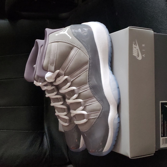AIR JORDAN 11 RETRO (GS) 'Cool Grey' 2021 - Picture 3 of 16